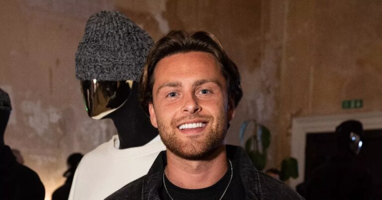 Love-Islands-Casey-OGorman-begs-fans-to-stop-sending-nudes-after-odd-meeting.jpg