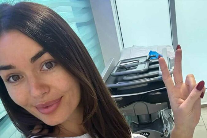 Love-Islands-India-Reynolds-32-in-hospital-as-she-reveals-surprise-egg-freezing-journey-The-Sun.jpg