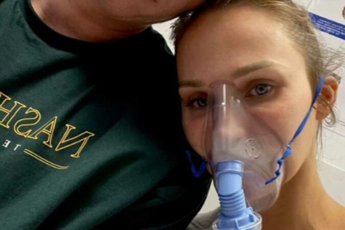 Love-Islandx27s-Jessie-Wynter-rushed-to-AampE-and-struggling-to-breathe-as-she-shares-hospital-pic-The-Sun.jpg