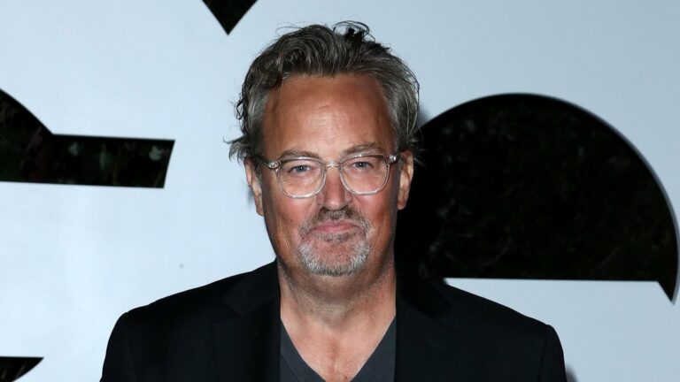 Matthew-Perry-memorial-outside-NYC-Friends-apartment-grows.jpg