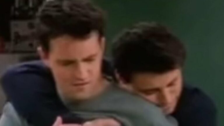 Matthew-Perrys-heartbroken-fans-share-poignant-Friends.jpg