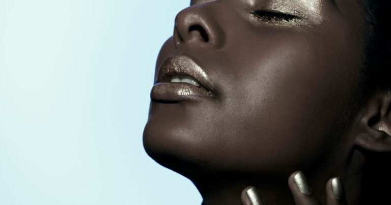 Metallic-makeup-is-trending-for-party-season-–-heres-what-you-need-to-get-the-look.jpg