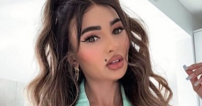 Playboy-model-with-30GG-boobs-causes-meltdown-with-cheeky-sex-question.jpg