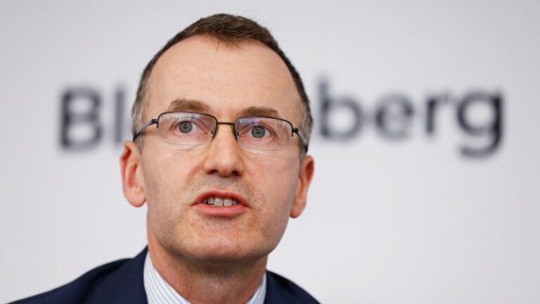 Rates-are-working-as-retailers-cut-prices-to-woo-shoppers-RBA.jpg
