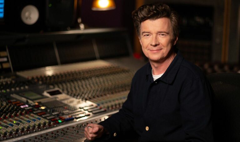 Rick-Astley-I-dont-want-to-miss-out-on-life-because-of-hearing-loss.jpg