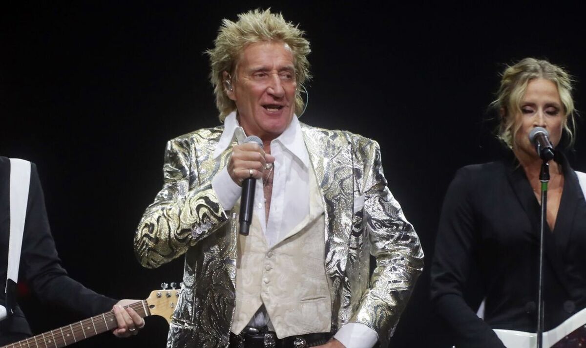 Rod-Stewart-reveals-why-hes-just-turned-down-a-huge-offer-from-Saudi-Arabia.jpg