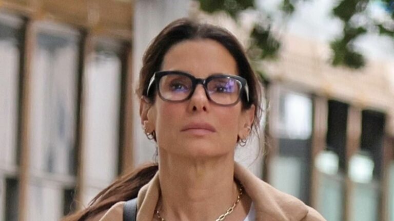 Sandra-Bullock-seen-for-first-time-since-partner-Bryan-Randallaposs-death.jpg
