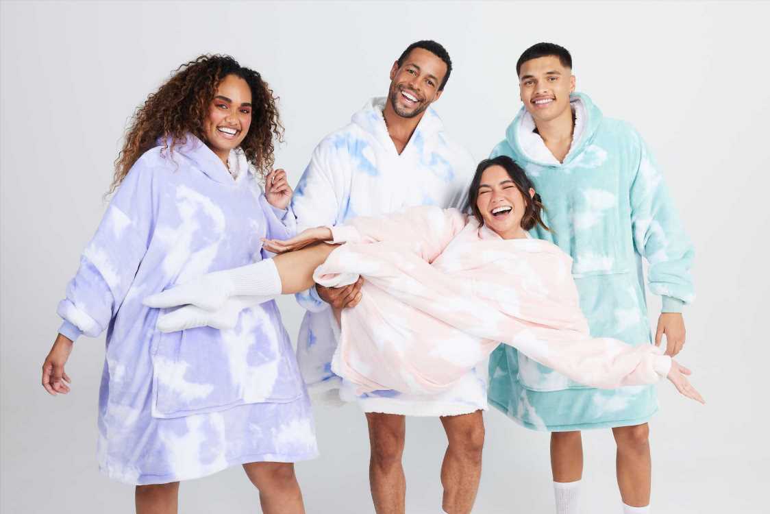 Shoppers-rush-to-buy-Oodie-hooded-blankets-now-60-off-with-exclusive-discount-The-Sun.jpg