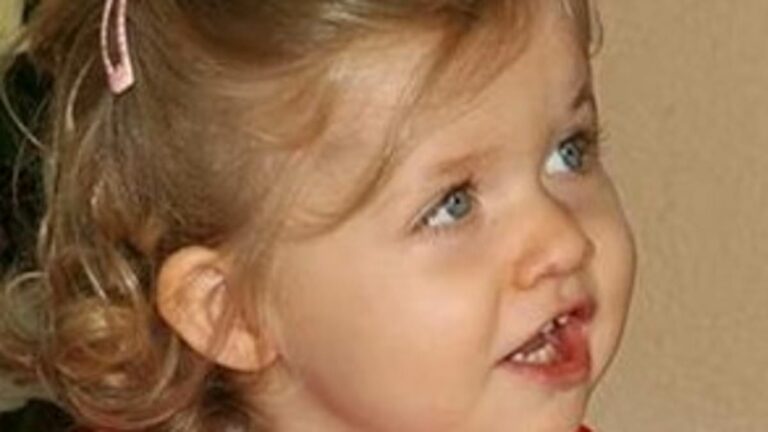 Spanish-royal-family-release-unseen-photos-of-Princess-Leonor.jpg