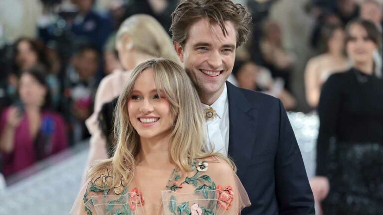 Suki-Waterhouse-Says-Six-Months-of-Celibacy-Before-Robert-Pattinson-Gave-Her-Clarity.jpg