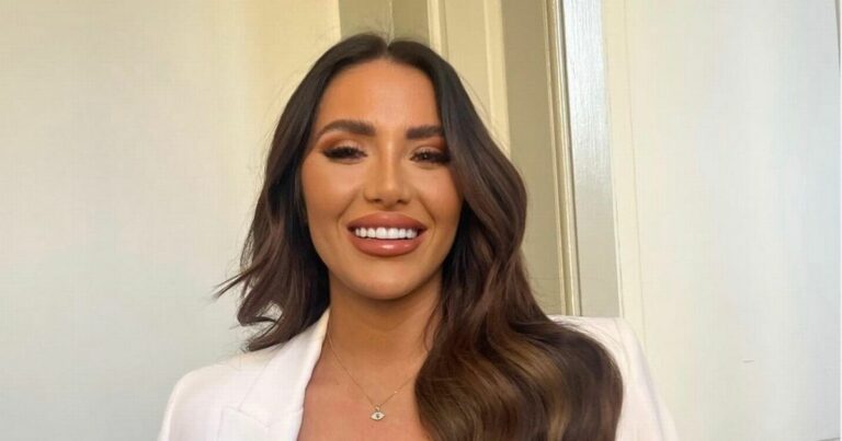 TOWIE-star-has-breaks-her-silence-on-relationship-with-former-Love-Islander.jpg