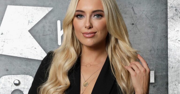 TOWIEs-Amber-Turner-confronted-by-SAS-stars-girlfriend-over-flirty-messages.jpg