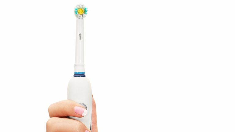 The-tap-cleaner-you-never-knew-you-needed.jpg
