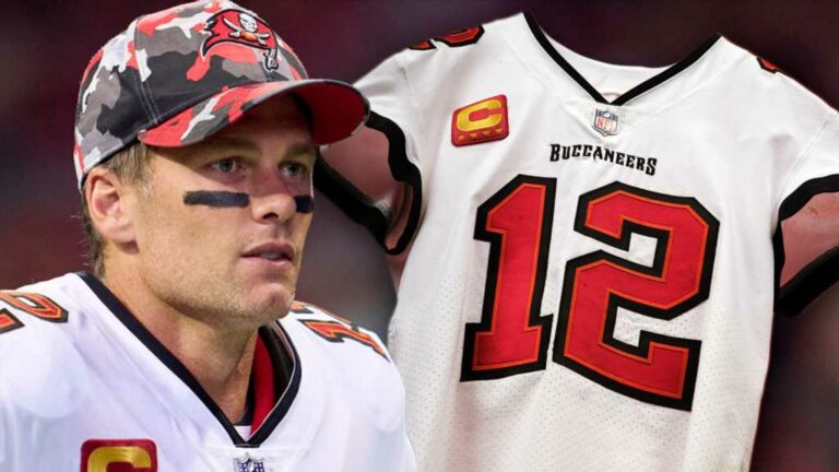 Tom-Brady039s-Last-Game-Worn-Jersey-Could-Sell-For-2.5-Million-At-Auction.jpg