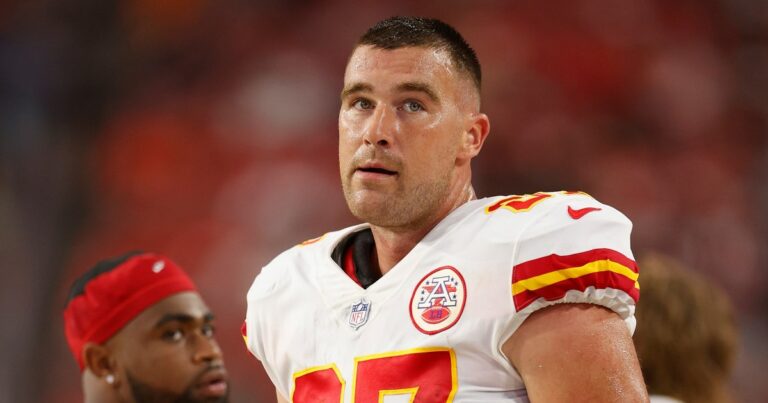 Travis-Kelce-mustache-clean-shaven-Stars-with-and-without-facial-hair.jpg