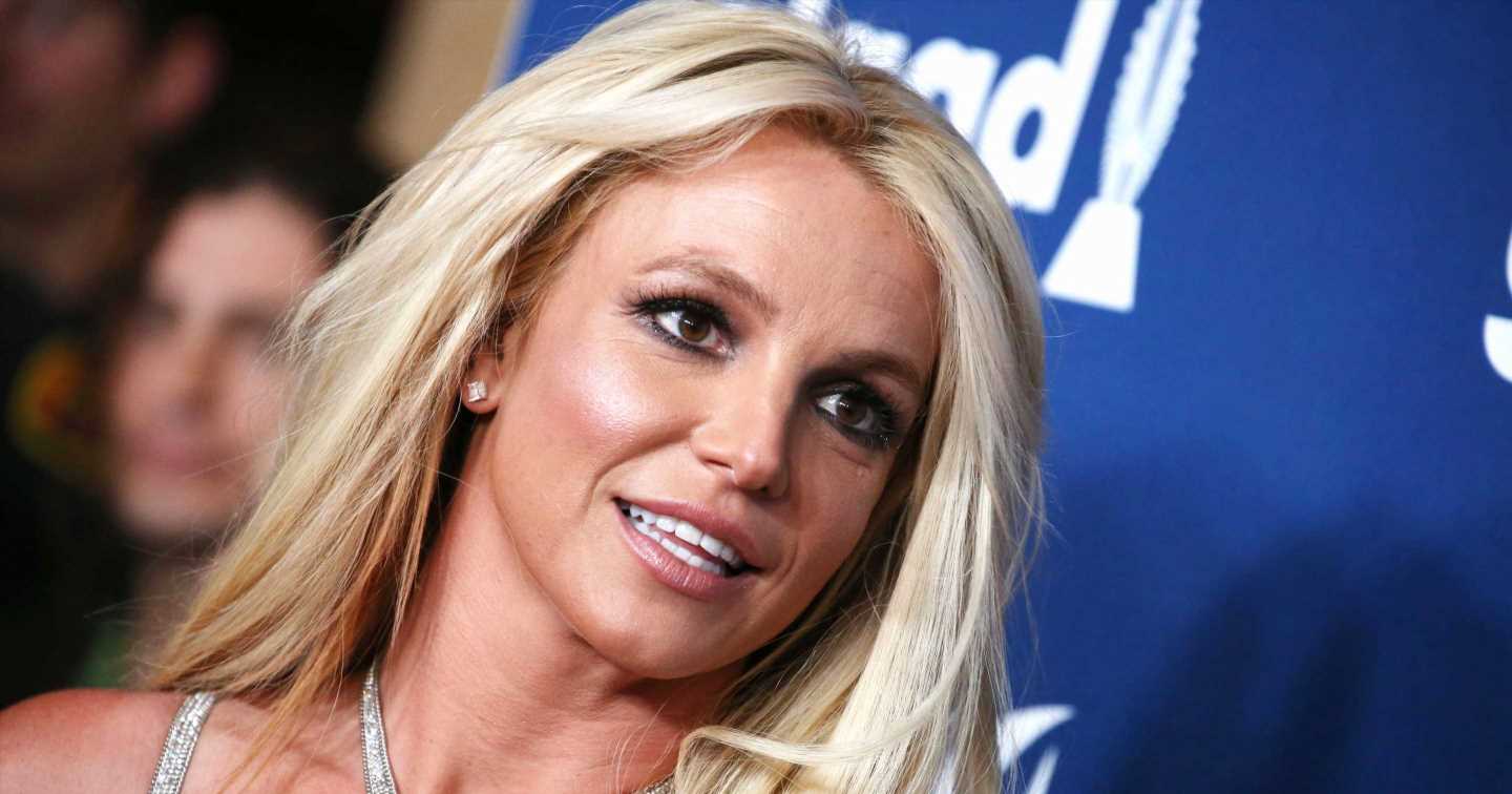 Troubled-music-star-feels-‘betrayed-by-‘neglected-sibling-for-sheltering-their-father-after-failed-rehab-stint-Report.jpg