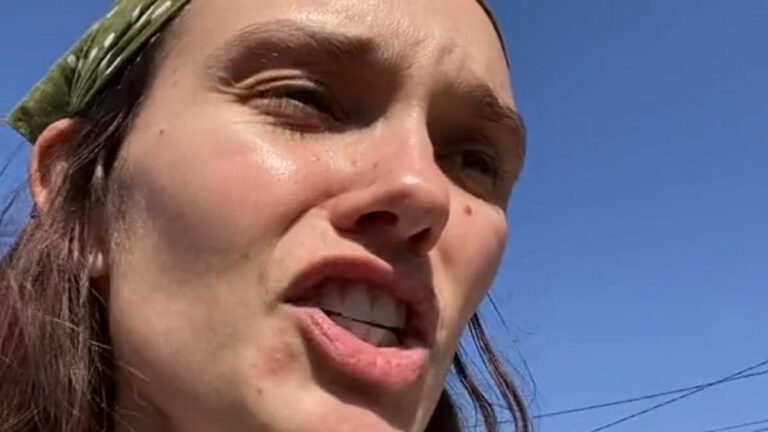 Woman-reveals-the-brilliant-hack-she-used-to-clap-back-at-a-catcaller.jpg