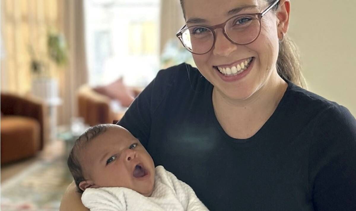 Worlds-youngest-talking-baby-says-hello-at-just-six-weeks-old.jpg