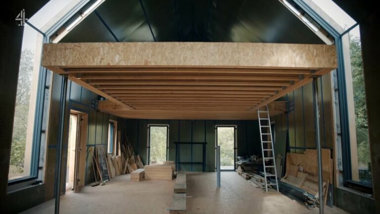 ANOTHER-unfinished-project-has-Grand-Designs-viewers-fuming.jpg