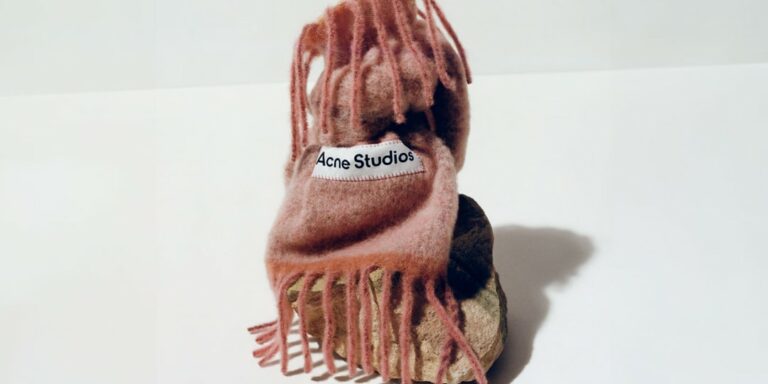 Acne-Studios039-Kaleidoscopic-Scarves-Return-for-FW23.jpg