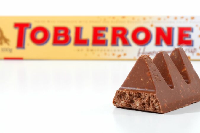 Aldi-shoppers-rush-to-buy-‘lush-new-Toblerone-dupe-chocolate-bar-spotted-on-shop-shelves-The-Sun.jpg
