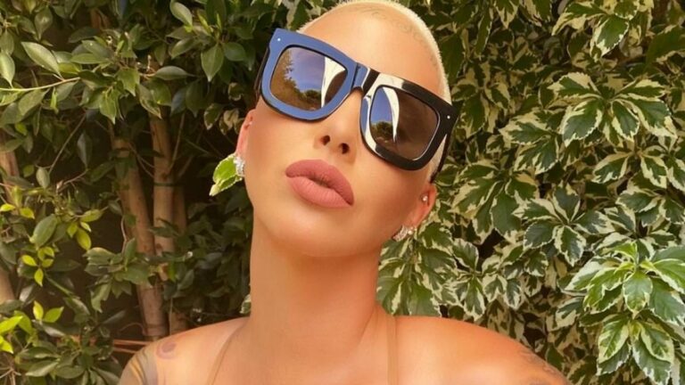Amber-Rose-reveals-her-four-year-old-drinks-COFFEE-aposevery-dayapos.jpg