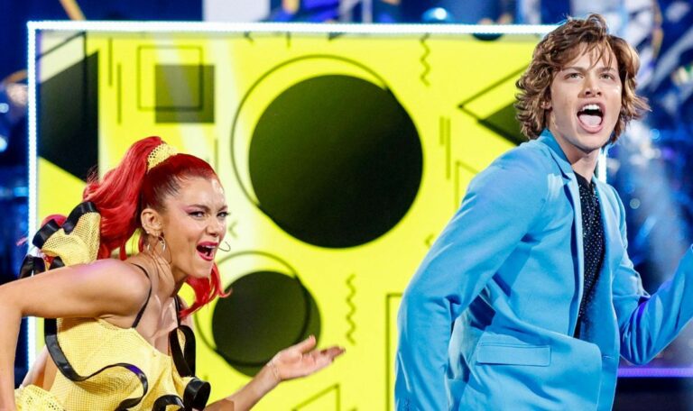 BBC-Strictly-fans-make-the-same-complaint-after-distracting-Blackpool-feature.jpg