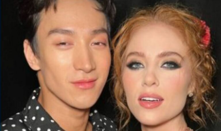 BBC-Strictlys-Angela-Scanlon-suffers-embarrassing-wardrobe-malfunction.jpg