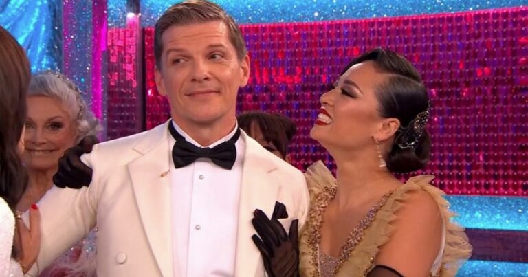 BBC-Strictlys-Nigel-Harman-storms-off-dance-floor-after-receiving-disappointing-score.jpg
