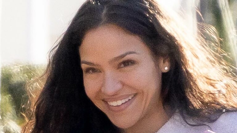 Cassie-seen-for-FIRST-TIME-after-settling-30m-Diddy-lawsuit.jpg