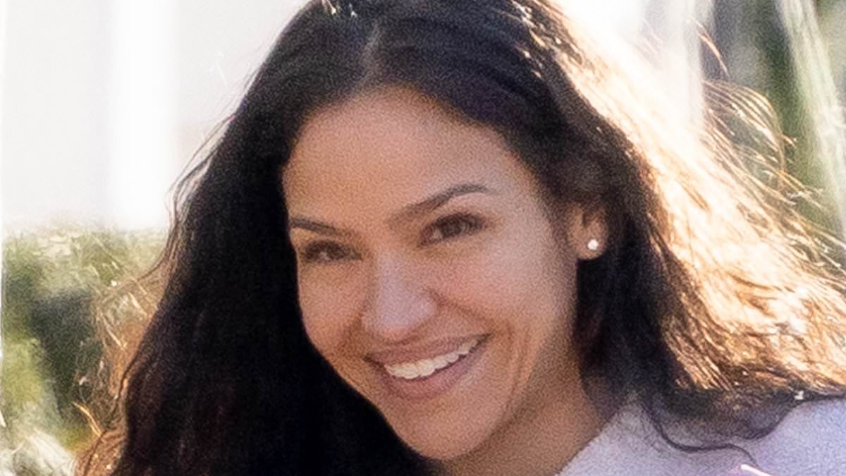 Cassie-seen-for-FIRST-TIME-after-settling-30m-Diddy-lawsuit.jpg
