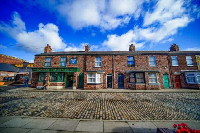 Coronation-Street-boss-reveals-scrapped-storyline-for-fan-favourite-The-Sun.jpg