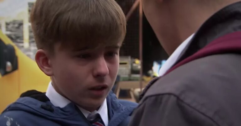 Corrie-fans-predict-tragic-Liam-twist-after-teen-threatened-in-knife-horror.jpg