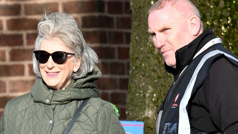 Corrie-star-Maureen-Lipman-77-is-flanked-by-a-bodyguard-on-set.jpg