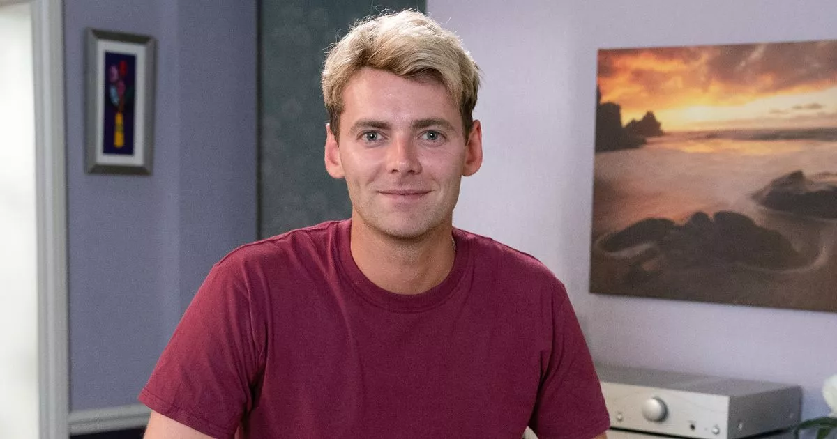 EastEnders-Peter-Beale-stars-real-life-mum-and-sister-both-work-on-same-soap.jpg