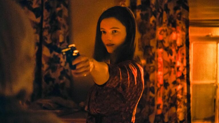 Eileen-review-This-film-hits-the-target-writes-BRIAN-VINER.jpg