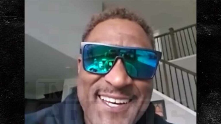 Ex-NFL-Star-Andre-Rison-Hoping-To-Be-Candidate-For-Raiders039-Head-Coach-Job.jpg