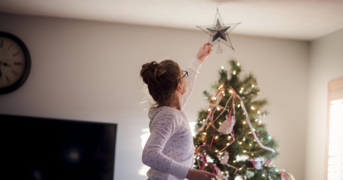 Expert-shares-the-best-day-to-put-up-your-Christmas-tree.jpg
