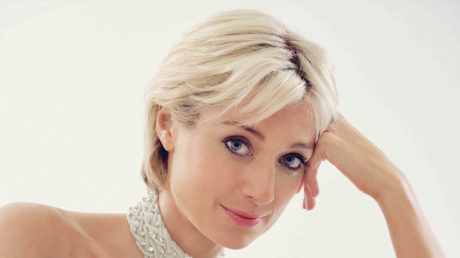 First-look-at-The-Crowns-version-of-iconic-Princess-Diana-Mario-Testino-magazine-cover-The-Sun.jpg