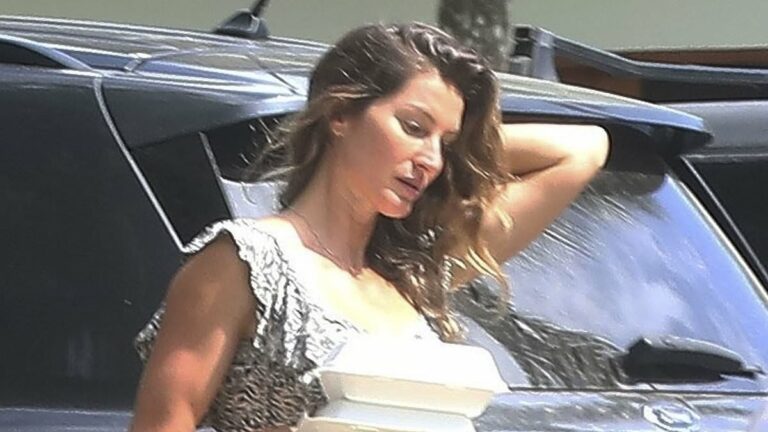 Gisele-Bundchen-on-Costa-Rica-getaway-with-kids-and-Joaquim-Valente.jpg