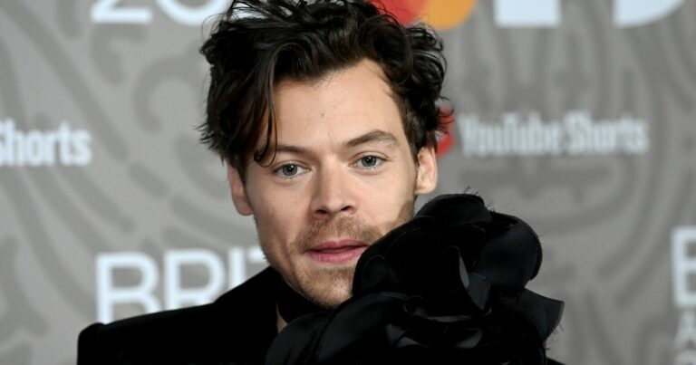 Harry-Styles-mum-explains-real-reason-behind-his-unrecognisable-new-hairdo.jpg