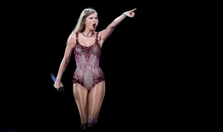 How-Taylor-Swifts-shows-boost-economy-by-billions.jpg