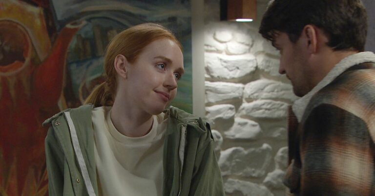 ITV-Emmerdales-Chloes-exit-sealed-as-she-makes-plans-to-flee-with-son-Reuben.jpg