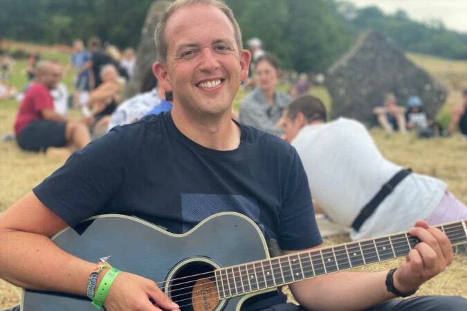 Ive-been-to-Glastonbury-Festival-15-times-in-a-row-how-to-get-2024-tickets…-donx27t-try-on-phone-amp-use-TWO-bank-cards-The-Sun.jpg