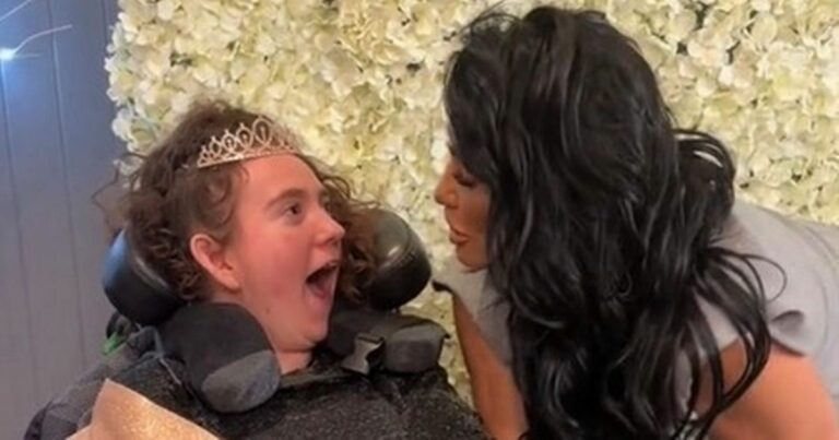 Katie-Price-praised-after-sweet-moment-with-disabled-girl-leaves-fans-in-tears.jpg