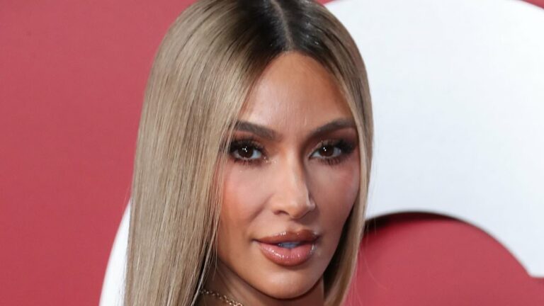 Kim-Kardashian-celebrates-controversial-cover-of-GQaposs-Men-of-the-Year.jpg