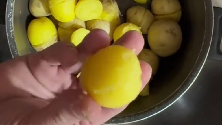 Kitchen-hack-that-removes-potato-skin-in-seconds-wows-thousands.jpg