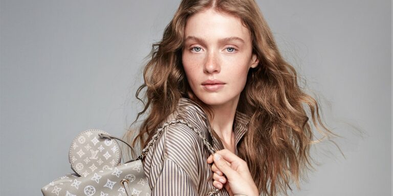 Louis-Vuitton-Takes-a-Trip-In-New-quotFlight-Modequot-Collection.jpg