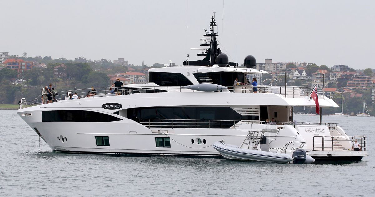 Made-In-Chelsea-stars-tuck-into-takeaway-onboard-luxury-yacht-in-Sydney.jpg