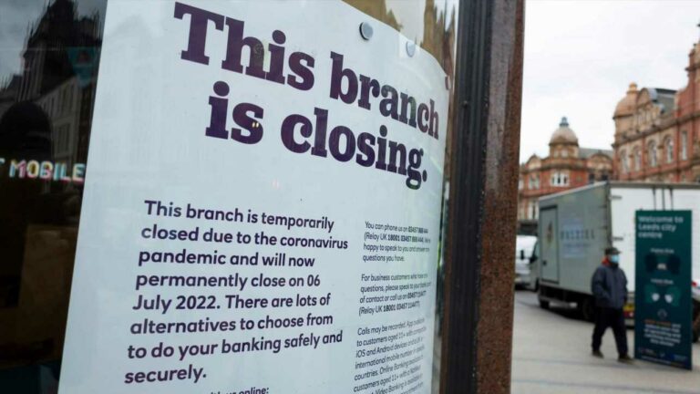 Major-high-street-bank-confirms-18-new-branch-closures-this-winter-is-your-local-going-The-Sun.jpg